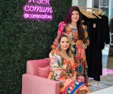  Lívia Dzura e Michelle Anzanello, proprietárias da loja de roupas femininas Carmina Store, acabam de criar um clube de fidelidade. O Clube Carmina é um programa gratuito que permite aos associados terem acesso a descontos, condições e parcelamentos, cash